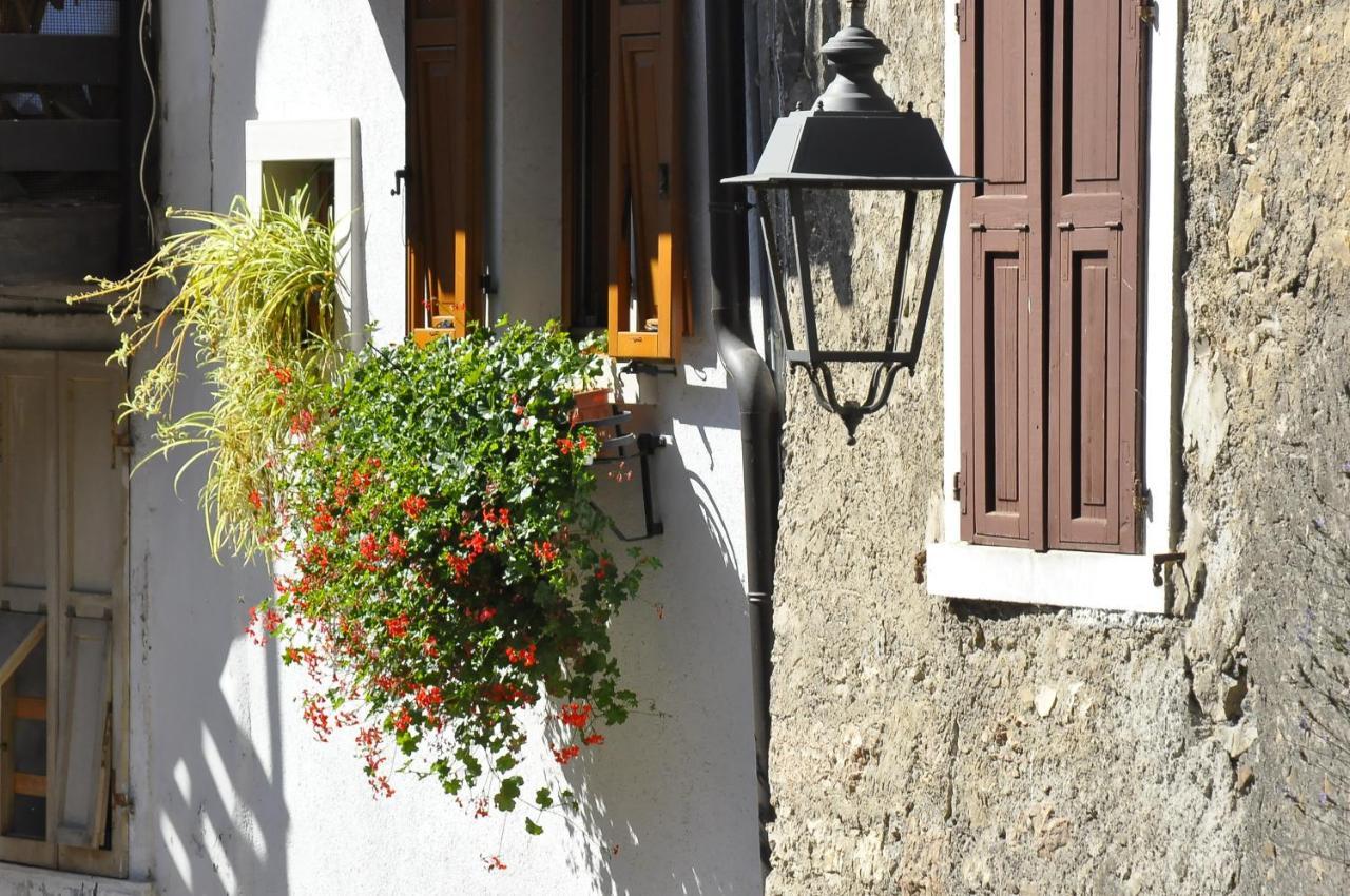 Albergo Meuble Olivi Toscolano Maderno Buitenkant foto