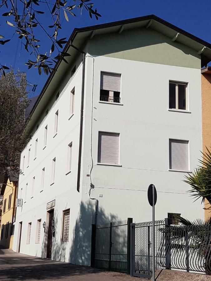 Albergo Meuble Olivi Toscolano Maderno Buitenkant foto
